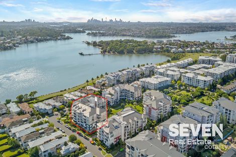 Property photo of 203/38 Peninsula Drive Breakfast Point NSW 2137