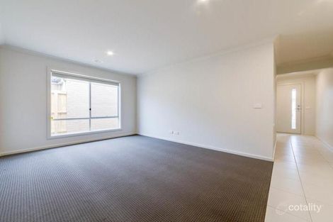 Property photo of 7 Greenhaven Drive Greenvale VIC 3059