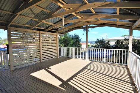 Property photo of 21 Ravenswood Street Mannering Park NSW 2259