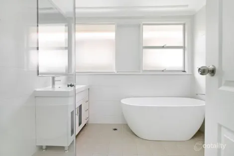 Property photo of 85 Apex Avenue Picnic Point NSW 2213