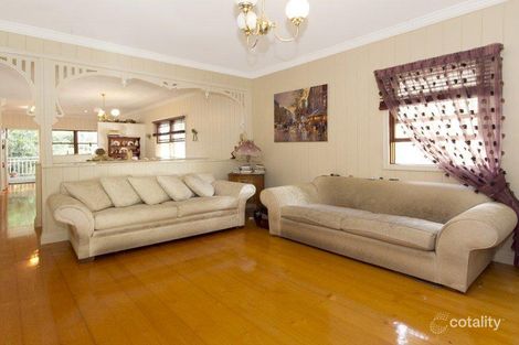 Property photo of 33 Knowsley Street Stones Corner QLD 4120
