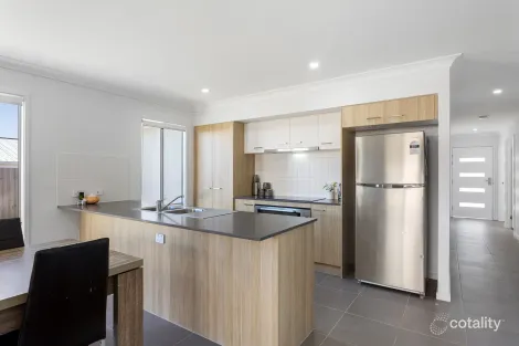 Property photo of 8 Stanford Court Collingwood Park QLD 4301