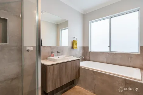 Property photo of 3 Baffin Road Craigieburn VIC 3064