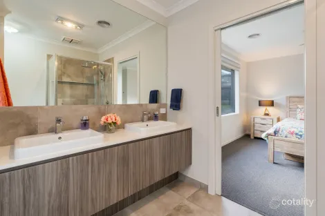 Property photo of 3 Baffin Road Craigieburn VIC 3064