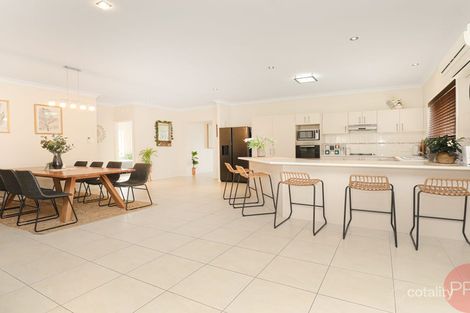 Property photo of 12 Pinnacle Close Bolwarra Heights NSW 2320