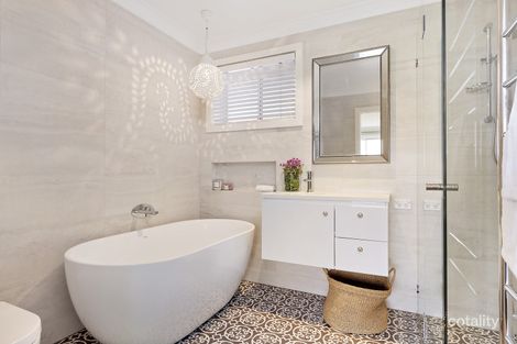 Property photo of 6 Lae Place Allambie Heights NSW 2100