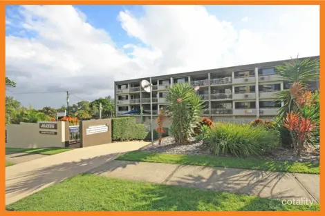 15 Esplanade Bulcock Beach, Caloundra, QLD 4551