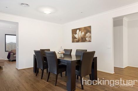 Property photo of 7 Carron Close Eynesbury VIC 3338