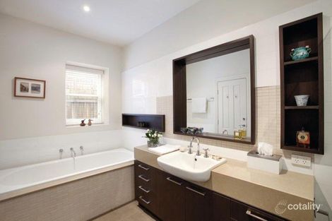 Property photo of 11 Widford Street Hawthorn East VIC 3123