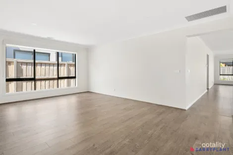 Property photo of 85 Pembrey Loop Cowes VIC 3922