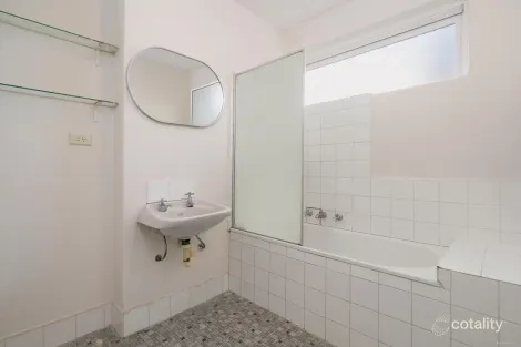Property photo of 2/18 Ashted Road Box Hill VIC 3128