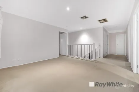 Property photo of 1 Cloverlea Grove Narre Warren South VIC 3805