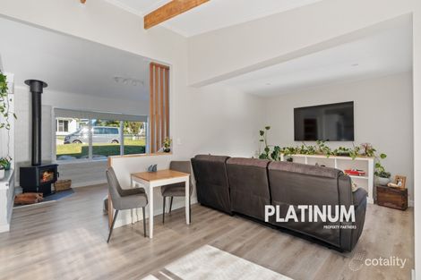 Property photo of 33 Winn Avenue Basin View NSW 2540