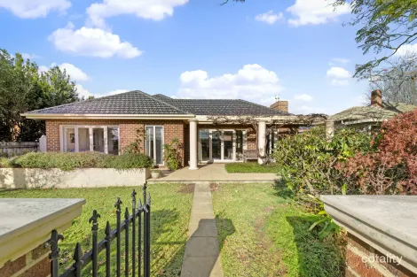 Property photo of 1/13 Williams Parade Bairnsdale VIC 3875