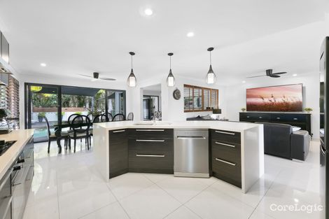 Property photo of 14 Kettlewell Chase Arundel QLD 4214