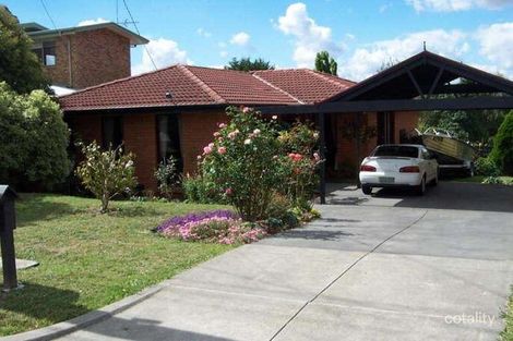 42 Parkvalley Dr, Chirnside Park, VIC 3116