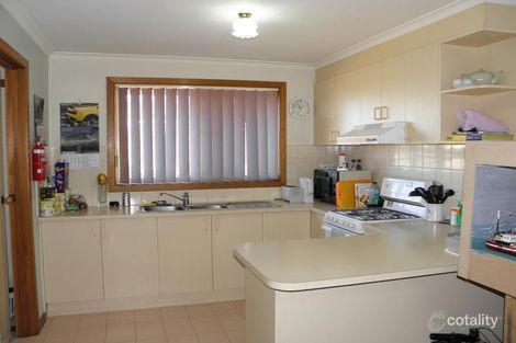 Property photo of 2/12 Archimedes Avenue Lara VIC 3212
