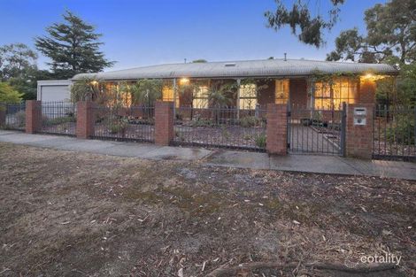 27 Beacon Dr, Langwarrin, VIC 3910