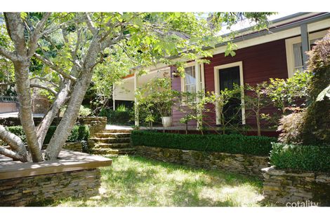 Property photo of 30 Waratah Avenue Katoomba NSW 2780