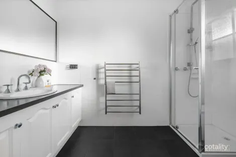 Property photo of 13 Standring Close Donvale VIC 3111