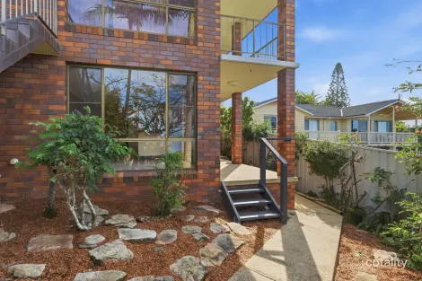 6 Sapphire Pl, Sapphire Beach, NSW 2450