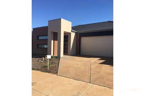 Property photo of 22 Avebury Drive Cobblebank VIC 3338