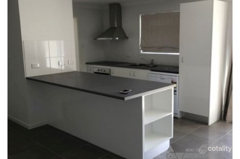 Property photo of 2/4 Newman Drive Emerald QLD 4720