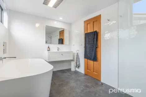 Property photo of 153 Tranmere Road Howrah TAS 7018