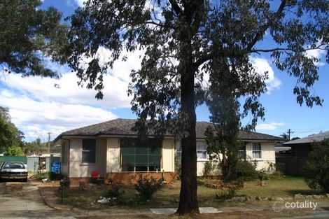 4 Samoa Pl, Lethbridge Park, NSW 2770