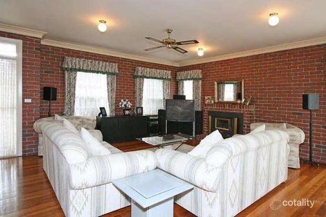 Property photo of 4 Manhattan Court Greenvale VIC 3059