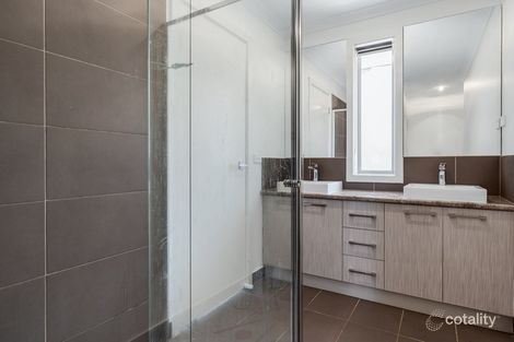 Property photo of 5 Meridie Way Darley VIC 3340