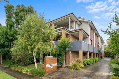 9/4 Springfield Ave, Croydon, VIC 3136