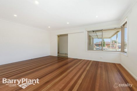 Property photo of 24 Chelmsford Crescent St Albans VIC 3021