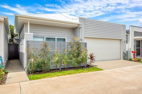 9/2 Spinnaker Dr, Sandstone Point, QLD 4511