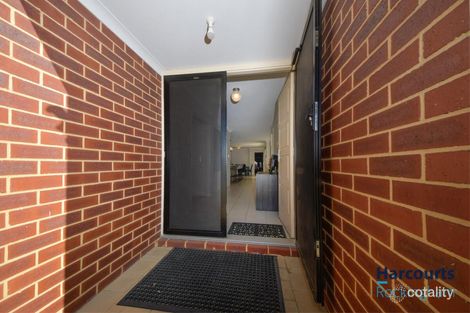 Property photo of 43 Honeydew Bend Byford WA 6122