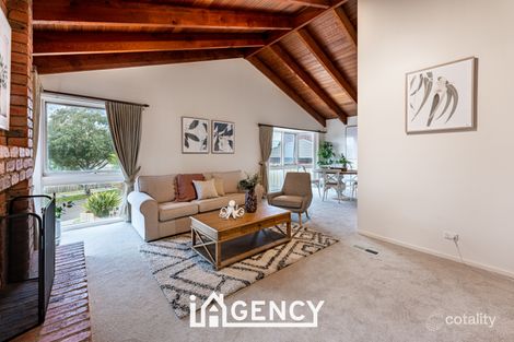 Property photo of 24 Sienna Crescent Endeavour Hills VIC 3802