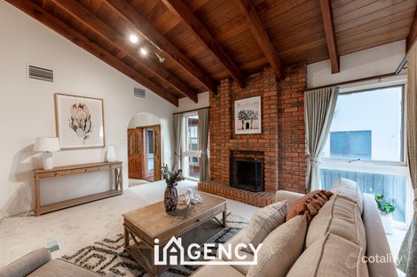 Property photo of 24 Sienna Crescent Endeavour Hills VIC 3802