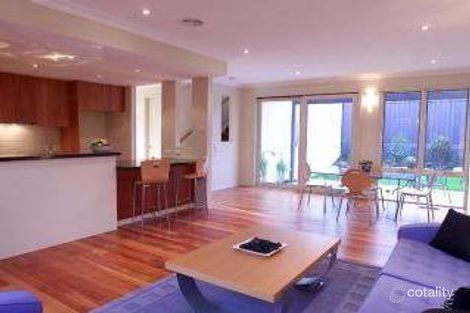 1/70 Wattle Valley Rd, Canterbury, VIC 3126