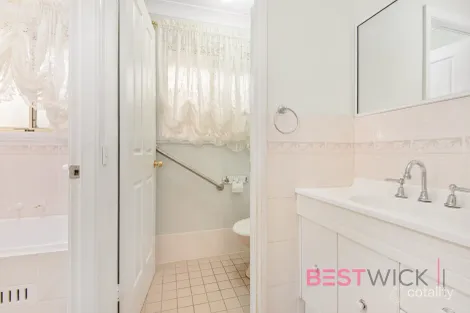 Property photo of 2/167 Stewart Street Bathurst NSW 2795