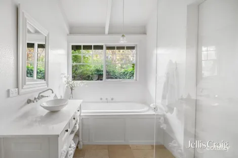 Property photo of 70 Wombat Drive Eltham VIC 3095