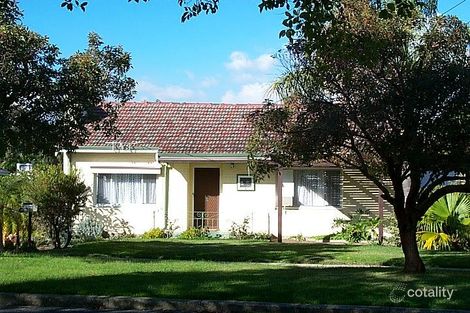 36 Tonkin Rd, Hilton, WA 6163