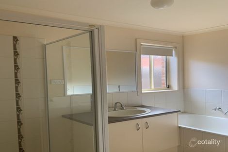 Property photo of 4/13 Kismet Close Cranbourne West VIC 3977