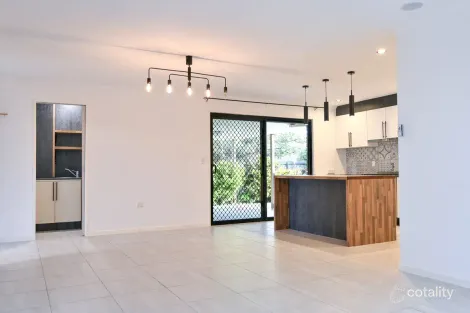 Property photo of 9 Aqualine Court Bargara QLD 4670