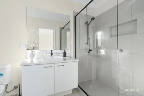 Property photo of 34 Silver Wattle Road Mount Duneed VIC 3217