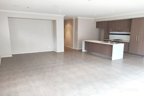 Property photo of 69 Bronson Circuit Hoppers Crossing VIC 3029