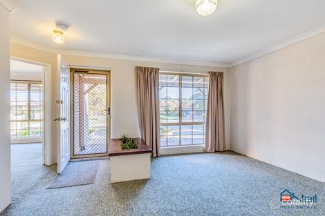 Property photo of 7 Chuditch Close Brookdale WA 6112