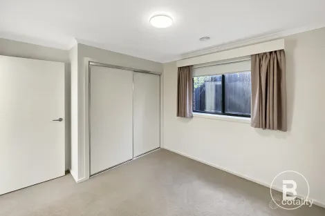 Property photo of 2/307 Walker Street Ballarat North VIC 3350