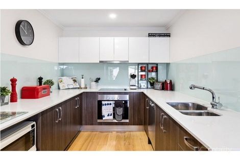 Property photo of 4/15 Percy Street Redcliffe QLD 4020