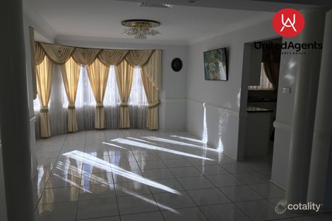 Property photo of 8 Tabletop Circuit Horningsea Park NSW 2171