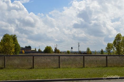 Property photo of 2 Racecourse Drive Goulburn NSW 2580